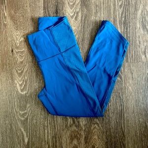 CROPPED BLUE LULULEMON LEGGINGS